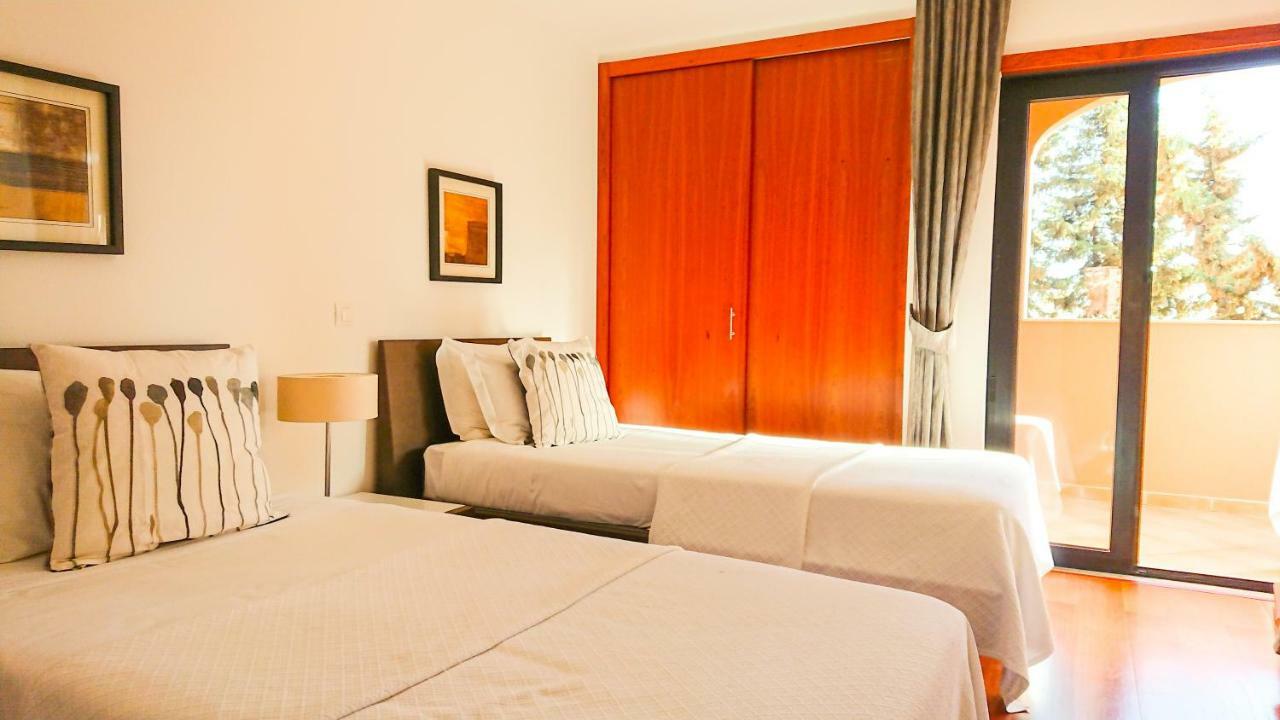 Luxury 3-Bedroom Apartment At High-End Senhora da Luz מראה חיצוני תמונה