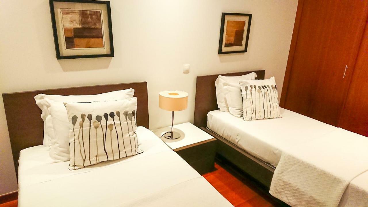 Luxury 3-Bedroom Apartment At High-End Senhora da Luz מראה חיצוני תמונה